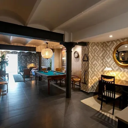 Gran De Gracia Modernista Apartment